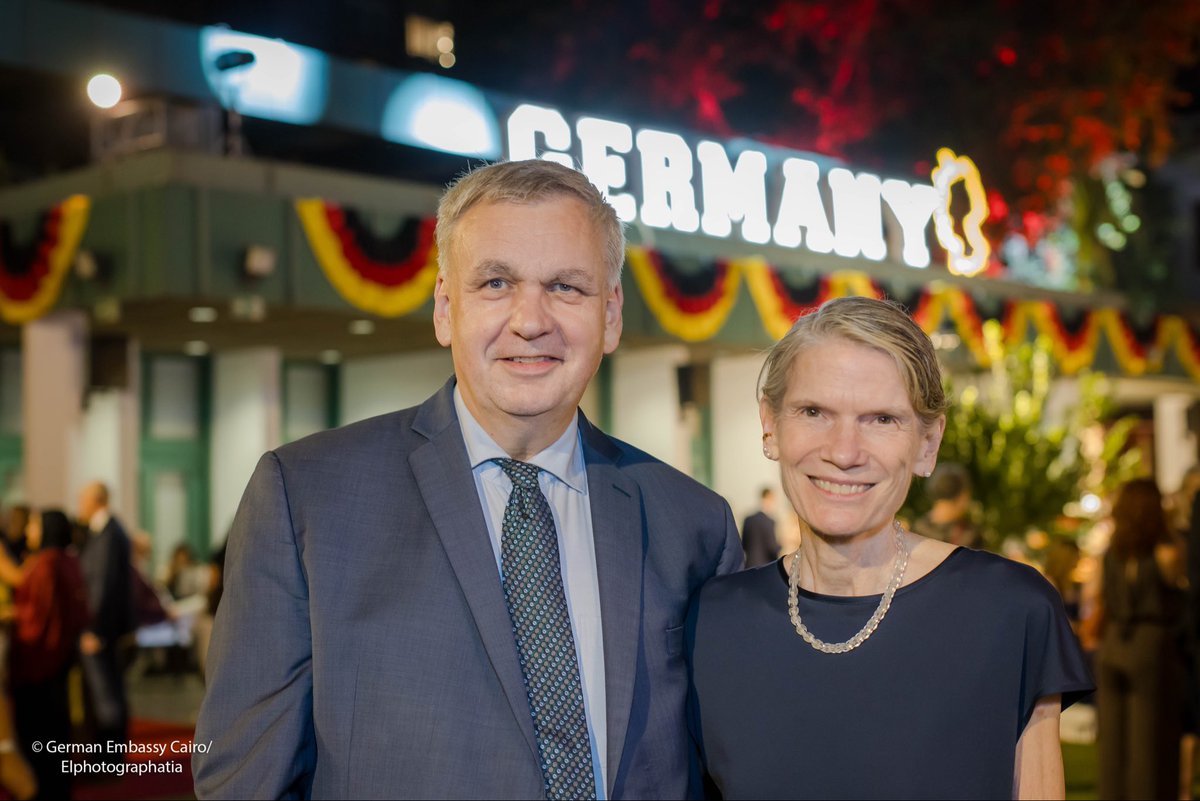 GermanEmbCairo's tweet photo. 🇩🇪🇪🇬 الاحتفال باليوم الوطني الألماني في القاهرة

احتفلنا أمس في السفارة الألمانية بالقاهرة بـ اليوم الوطني الألماني، وسط حضور مميز من ممثلي السياسة والاقتصاد والتعليم والمجتمع. https://t.co/Z25ImrNAfM
