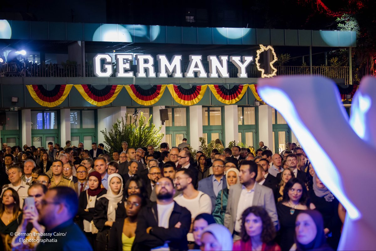 GermanEmbCairo's tweet photo. 🇩🇪🇪🇬 الاحتفال باليوم الوطني الألماني في القاهرة

احتفلنا أمس في السفارة الألمانية بالقاهرة بـ اليوم الوطني الألماني، وسط حضور مميز من ممثلي السياسة والاقتصاد والتعليم والمجتمع. https://t.co/Z25ImrNAfM