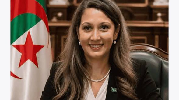 helenacc2's tweet photo. Quem é Khalida Boufedech, a nova presidenta da Assembleia Popular Nacional, representante da Frente de Libertaçom Nacional de Argélia?
https://t.co/xNcYhVMS19 https://t.co/fXL43LfSHI