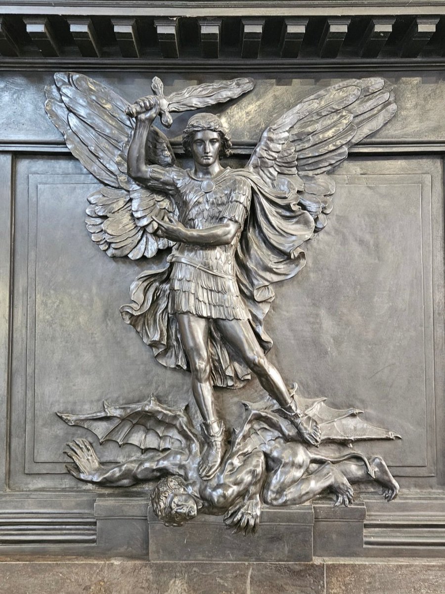 TheSimonKnott's tweet photo. @KBurill99168 Indeed! Here's St Michael: https://t.co/nZi389vK73