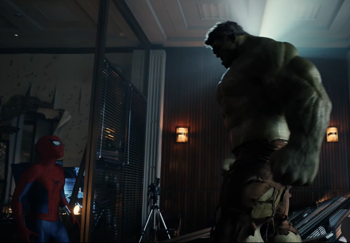 Buttersock420's tweet photo. Hulk towers over Spider-man https://t.co/y6sdyRERzi
