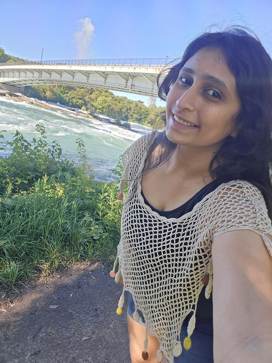 stud_010_'s tweet photo. Follower's Akka Tejasree 27.
 Ufff Thodalu🥵 
Puku e color untadi?? https://t.co/LPavi6cBBb