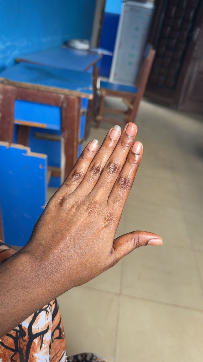 adenike_szn's tweet photo. fine hand thread: https://t.co/7rzXHeInp1