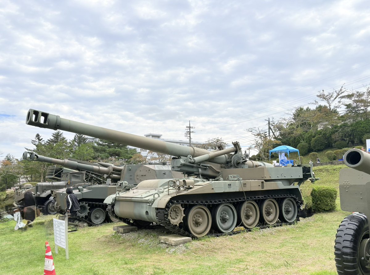 ZundaPon211015's tweet photo. 先��、駐屯地の記念行事へ��³₃

トラックの荷台に乗せてもらって、ドナドナ体験ができてよかった☺️(夫の詳しい解説つき) https://t.co/pK9UXXUjry