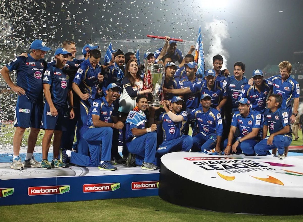 AditiHuYaar's tweet photo. Still remember the celebrations after that win. What a time 2013
#MumbaiIndians #OneFamily #Mi #cricket https://t.co/Z2vObxw7qf