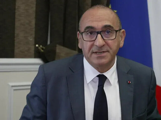 BFMTV's tweet photo. 🔴 EN DIRECT
Colère lycéenne: "on ne peut pas parler de répression policière", assure le ministre de l'Intérieur
https://t.co/DaAUbaTk9k https://t.co/GsFvC6duS2