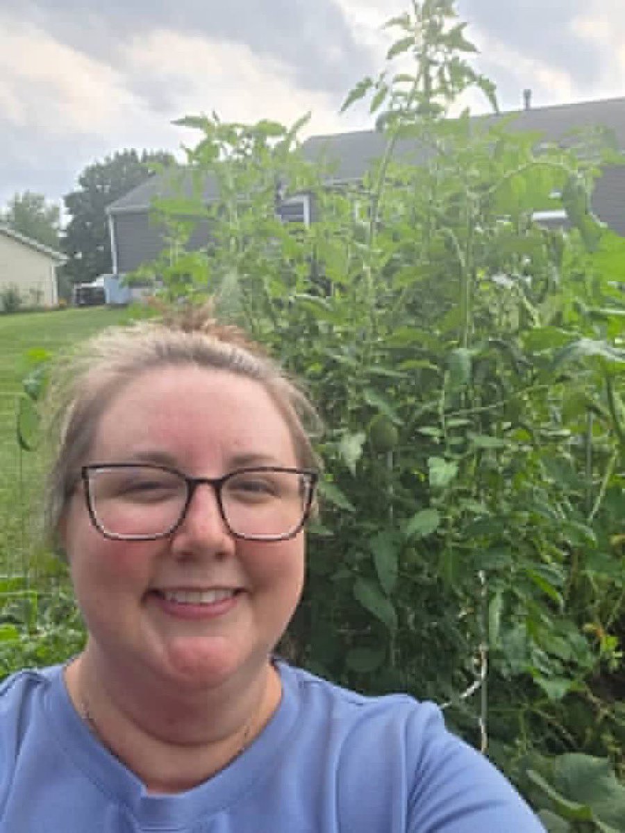 DurtyBusiness's tweet photo. Doing a little gardening 👩‍🌾 https://t.co/R8cYWcLafr