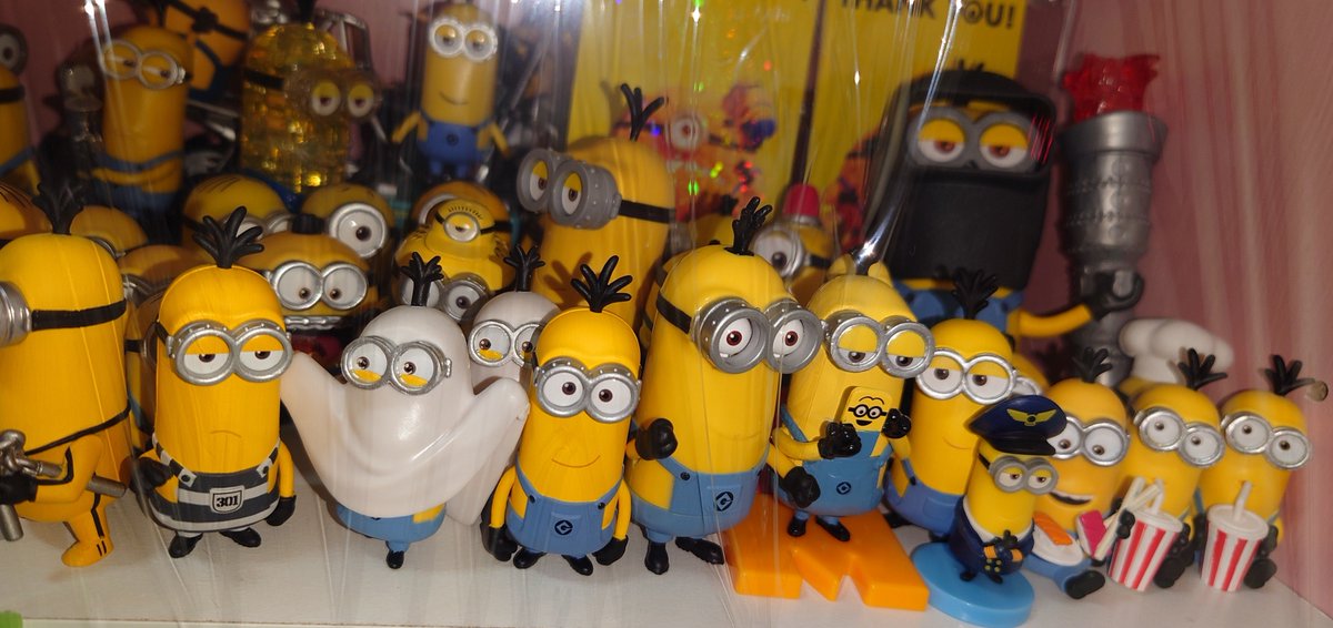 0508Suusuu's tweet photo. ミニオン棚の一部をお掃除✨
#ミニオン
#ミニオンズ
#minions https://t.co/w56sSi75Ry