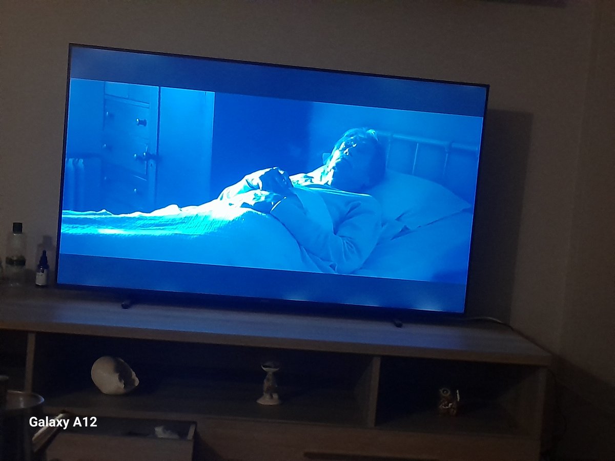 gokayker's tweet photo. Yeni aldığım televizyonda sızma var ama servise göre normal mağazadakilere göre değişmesi gerek ama servis rapor yazmadığı için mağdur ediliyorum @Teknosa illaki tüketici heyetine mi gitmemiz gerekiyor bu mudur kurumsallık @Teknosa https://t.co/q4UqtaETzm
