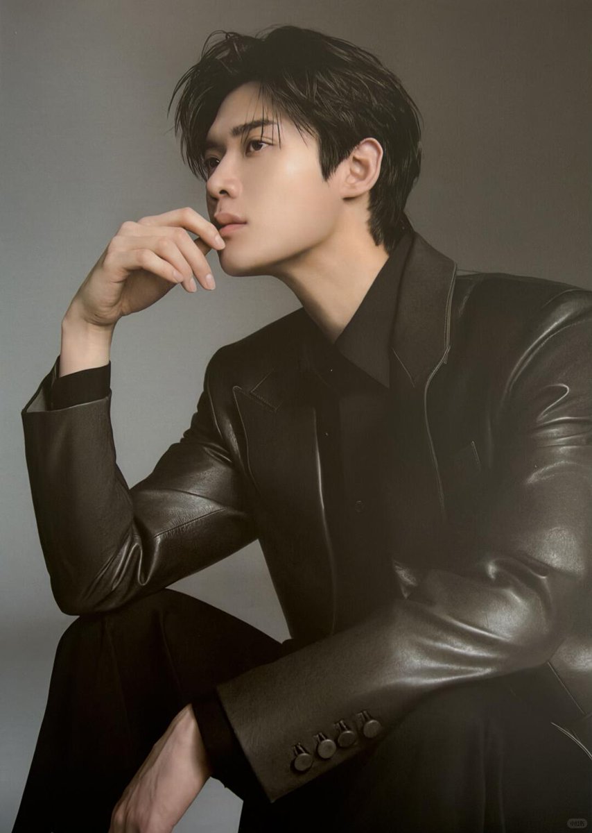 nttsn_72's tweet photo. กุจะตายได้จริง หล่อมาก คำชมมีคำอื่นอีกไหมนึกไม่ออก https://t.co/pT7DhE7wYN