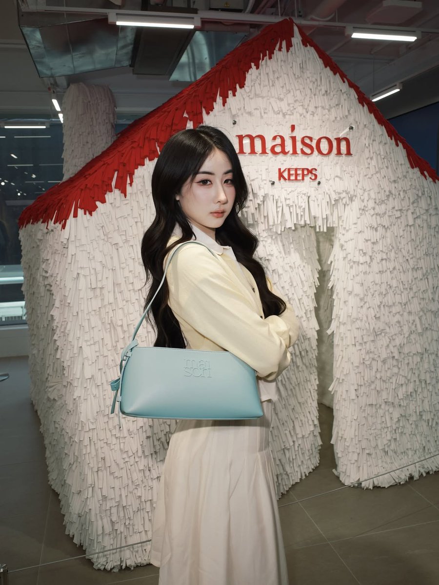 spyy_1414's tweet photo. กระเป๋าก็สวย คนสะพายก็สวย รวมแล้วเหมาะสม👜

 @maisonKEEPS 

#maisonKEEPS
#maisonKEEPSfriends
#YokoApasra #โยโกะอาภัสรา https://t.co/dXJT2Kwv0g