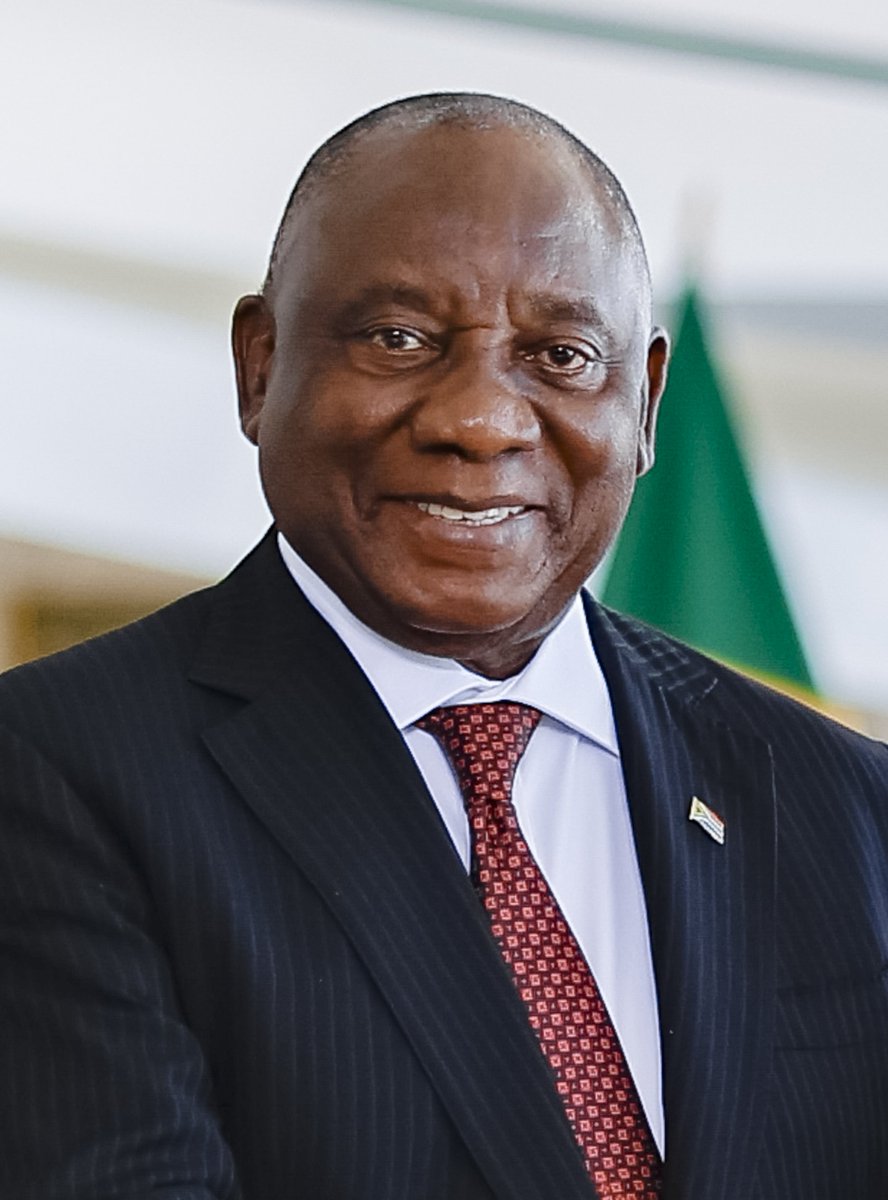 Buyile311214's tweet photo. The worst President in the South African history https://t.co/nNfnoUhKSj