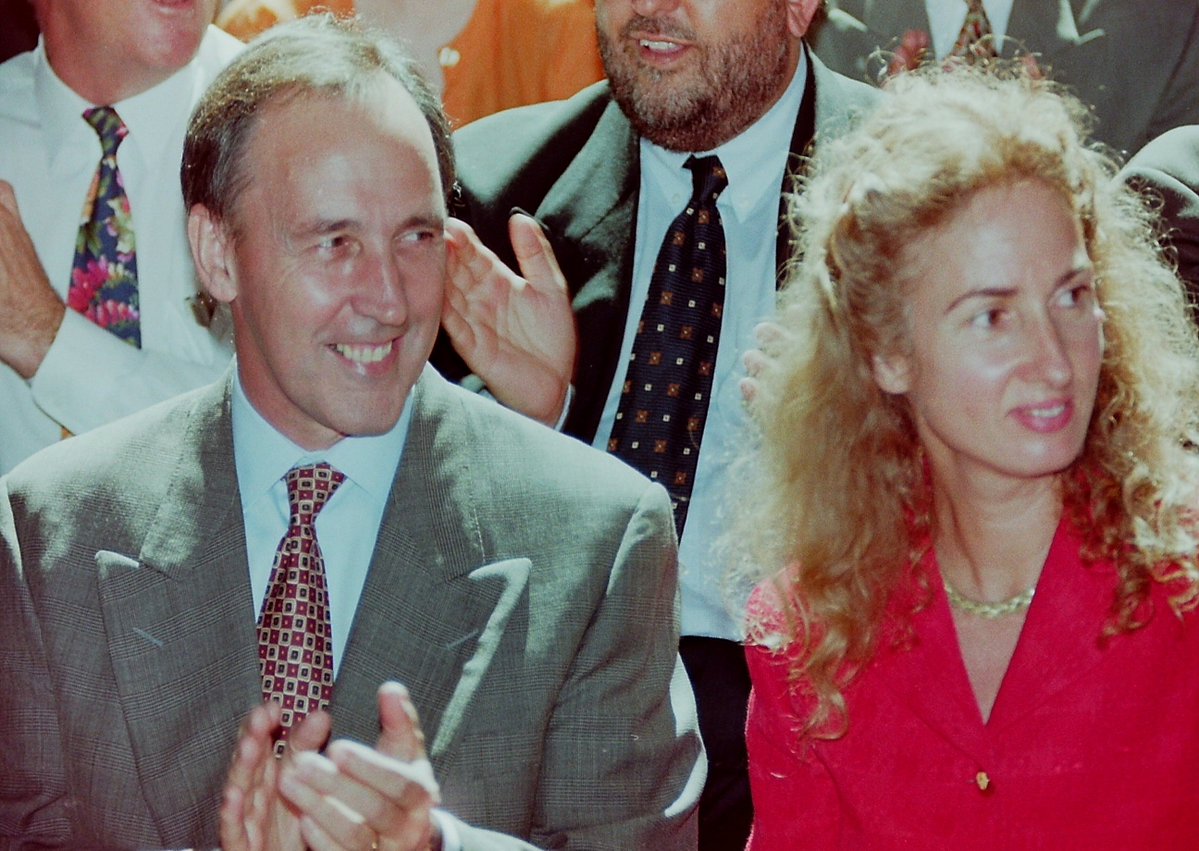 MichaelBabic6's tweet photo. Paul Keating 24th Australian Prime Minister (1991-1996) with his wife Annita in 1997. https://t.co/t39tCSk6xR