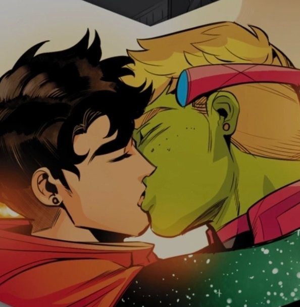 JacksonBrittsny's tweet photo. wanda/ #ScarlettWitch popping out 2 kids and One being bisexual & the other being gay...
Queen shit. https://t.co/3kvT06IaJn