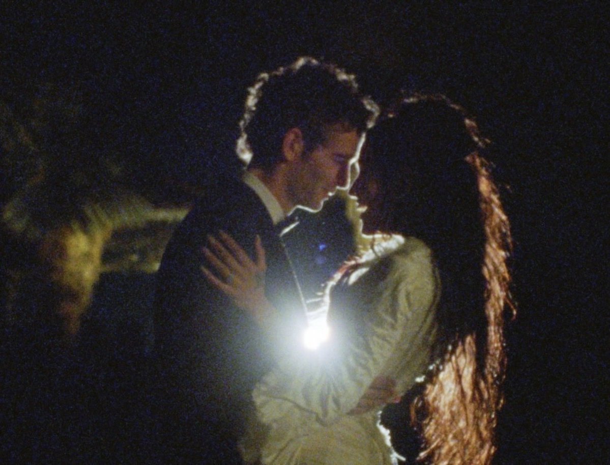 The1975Mex_'s tweet photo. Nuevas fotos de la boda de Matty &amp; Gabbriette https://t.co/BnBg8kA8m4