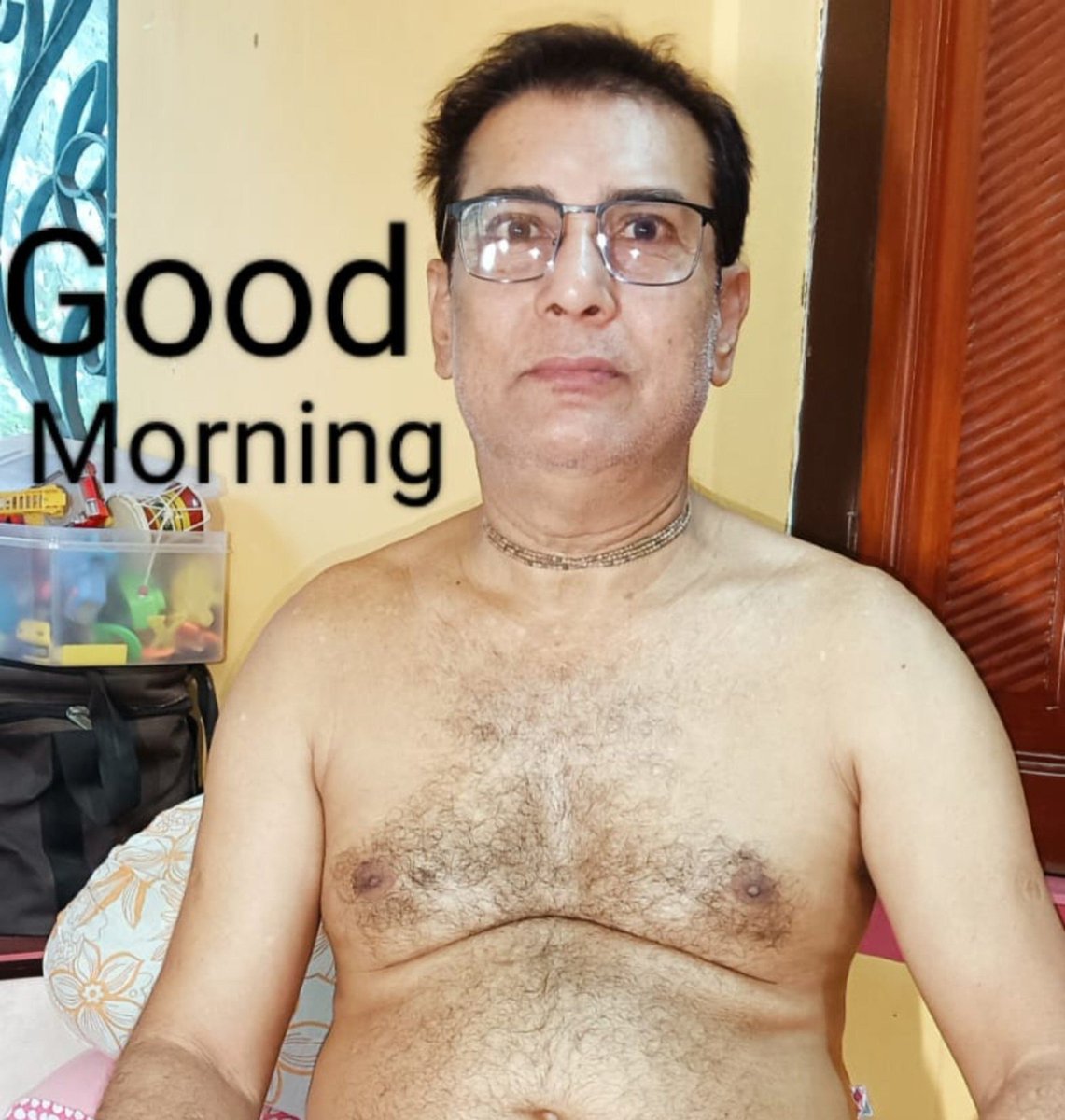 Nippon_singha2's tweet photo. Uncle কে কে চিনো,,,
।
কারো কাছে ভিডিও থাকলে দেও,,,🥀🥰💋
🤎❣️🤎
@everyone #everyoneシ゚ #highstakes #IndianCitizens #hotuncle #dady #vira https://t.co/ipqZ8LP9Di