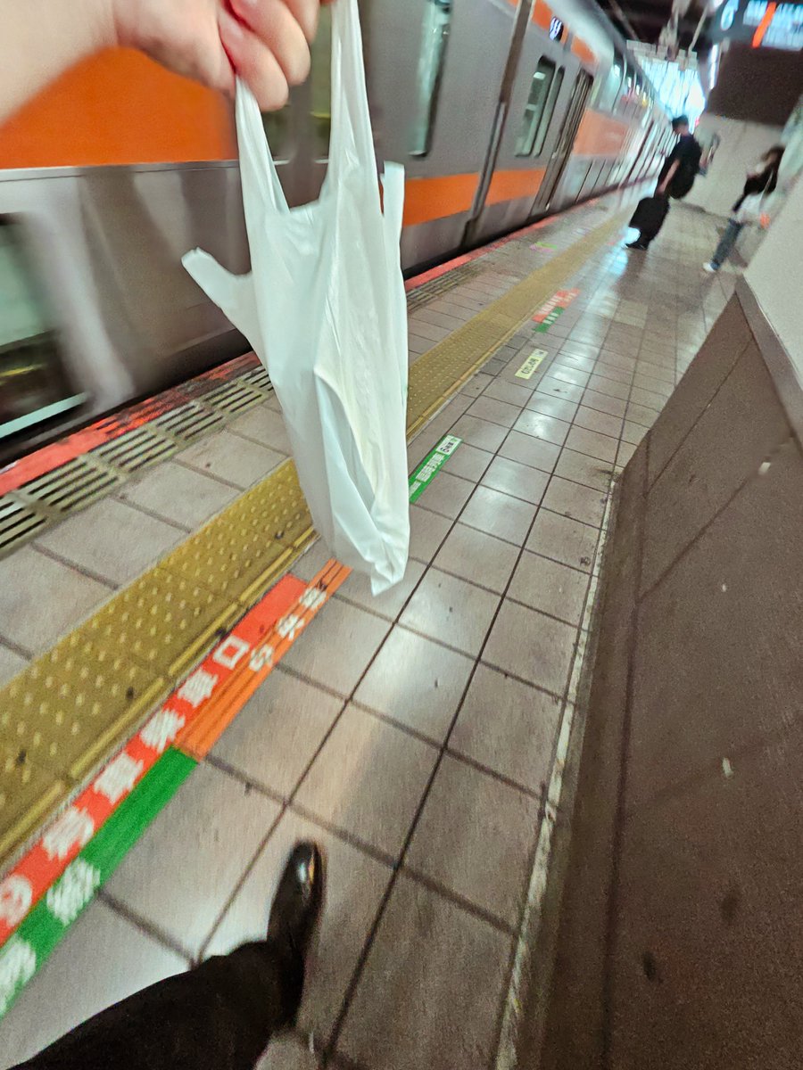 U_REIUZI's tweet photo. 仕事終わったので、今日は立川から山梨県の石和温泉に向かいます〜

仕事終わりは、温泉や〜 https://t.co/J7UytLQLg3