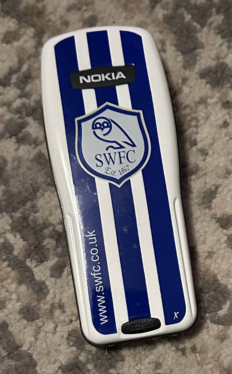 wedwarehouse1's tweet photo. We never worried about battery life with one of these did we? 🪫 

Bullet proof Nokia in full #swfc facia ���
 
#sheffieldwednesday
#nokia 
#football
#museum 
#Kelhamisland 

https://t.co/gAGW0g8KVX https://t.co/9Pd2Qexqzf