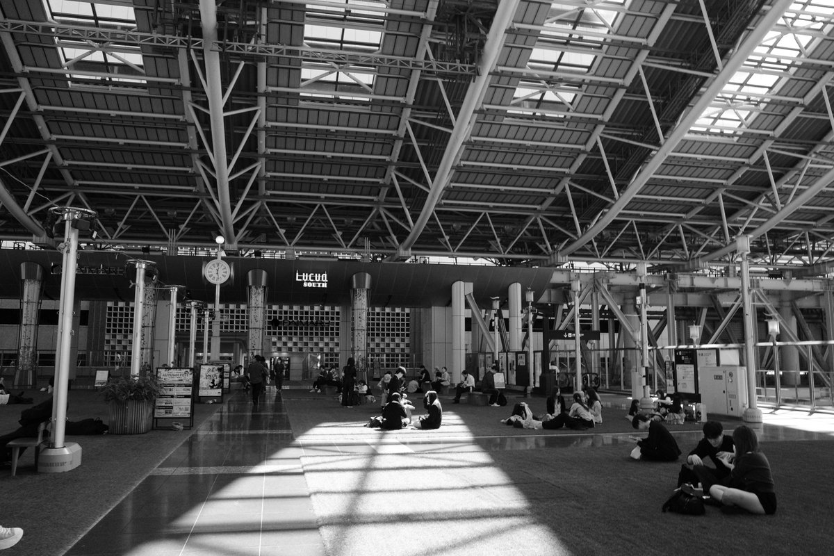 wao_camera's tweet photo. 大阪駅「時の広場より」
GRⅣ
#GR4 #SnapShot
#大阪駅
#hardmonochrome
#monochrome https://t.co/s87JjWhAk6