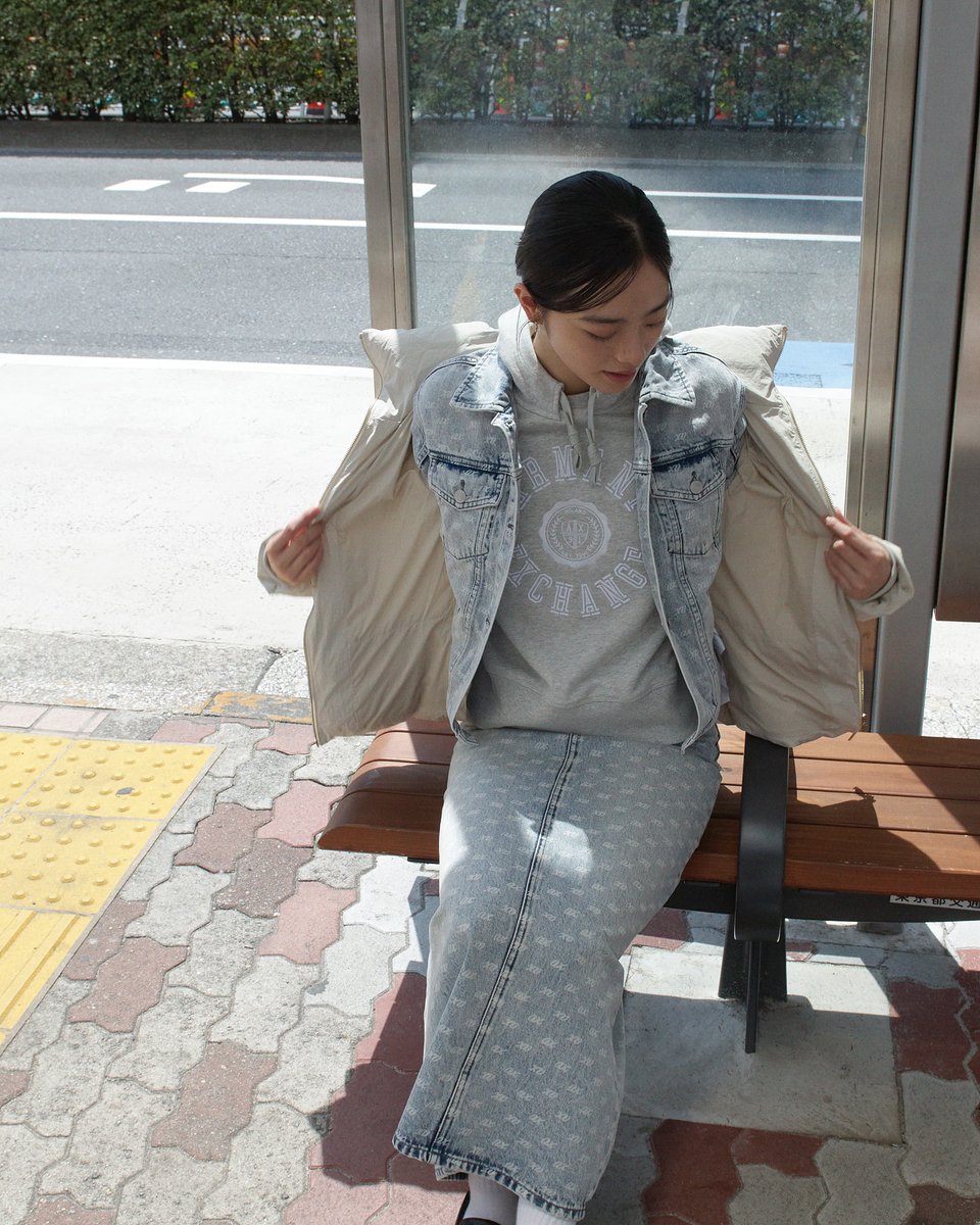 ARMANI_JAPAN's tweet photo. #ArmaniExchange
自由な感性で楽しむ、A|Xのデニム。
──シンプルだからこそ、自分らしい個性が際立つ。
https://t.co/oK6RPCwt24
#AXfw26 #Denim
#HarukaKoyama #HonokaIkeda #AoiKise #木谷生 https://t.co/b4zzpolnQ7