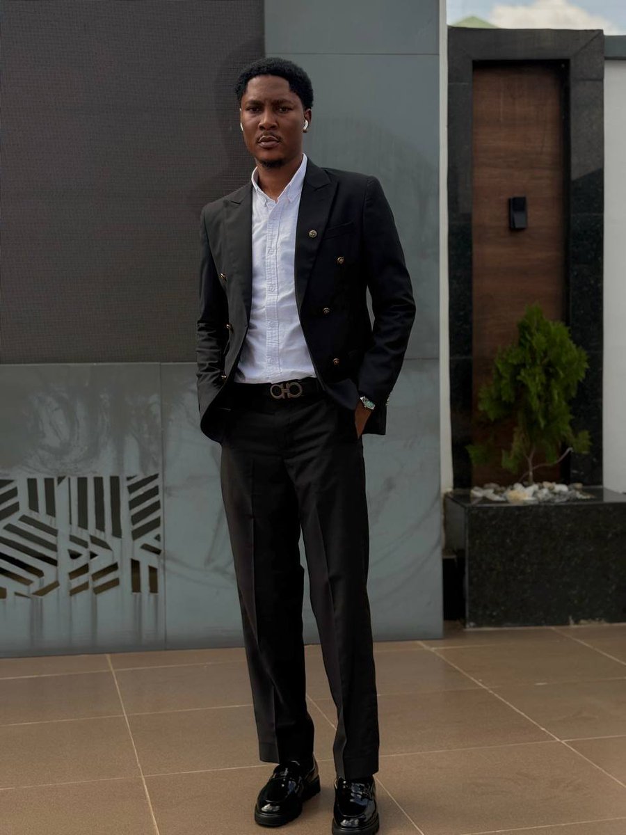 SEOGBEMIGA's tweet photo. I hope it's not too late to celebrate one of the best to ever do it

Happy Birthday @boiscofield 
You are greatly helped 🎉🎉 https://t.co/xi5ivm1ERj