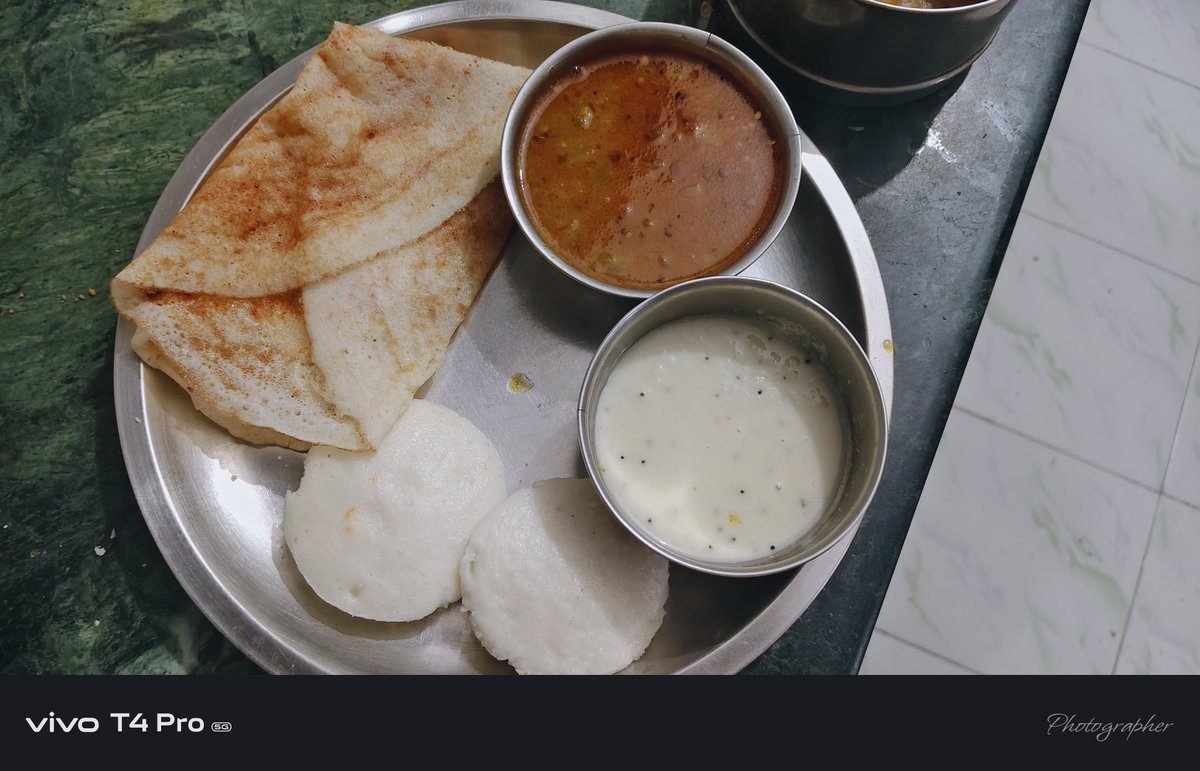 invinciblegud91's tweet photo. Aaj ghar par   na kar try kar rhi thi tabhi mere ghar rishtedar a gye 🫣🫣🥺😂😆 https://t.co/u9w0g9tyAP