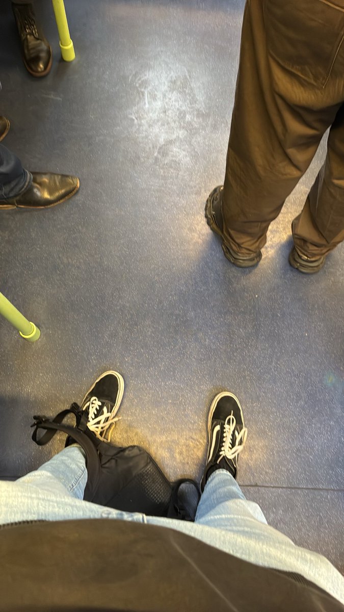 mattysmoth's tweet photo. On da train #traingang https://t.co/HHEZOZ8VKt