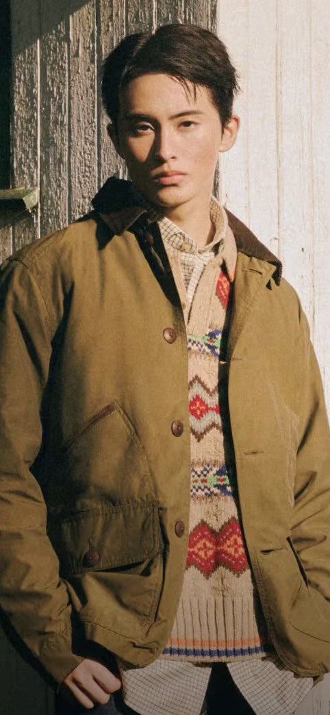marklopsemangka's tweet photo. gue mau sungkem sama siapapun yang pertama kali ngide jadiin mark lee BA ralph polo lauren, karna mark lee sama polo tuh MENIKAH BNGT ALIAS COCOK MAKSIMAL 😭🫰🏻😭🫰🏻 https://t.co/kjHPPFHDoX