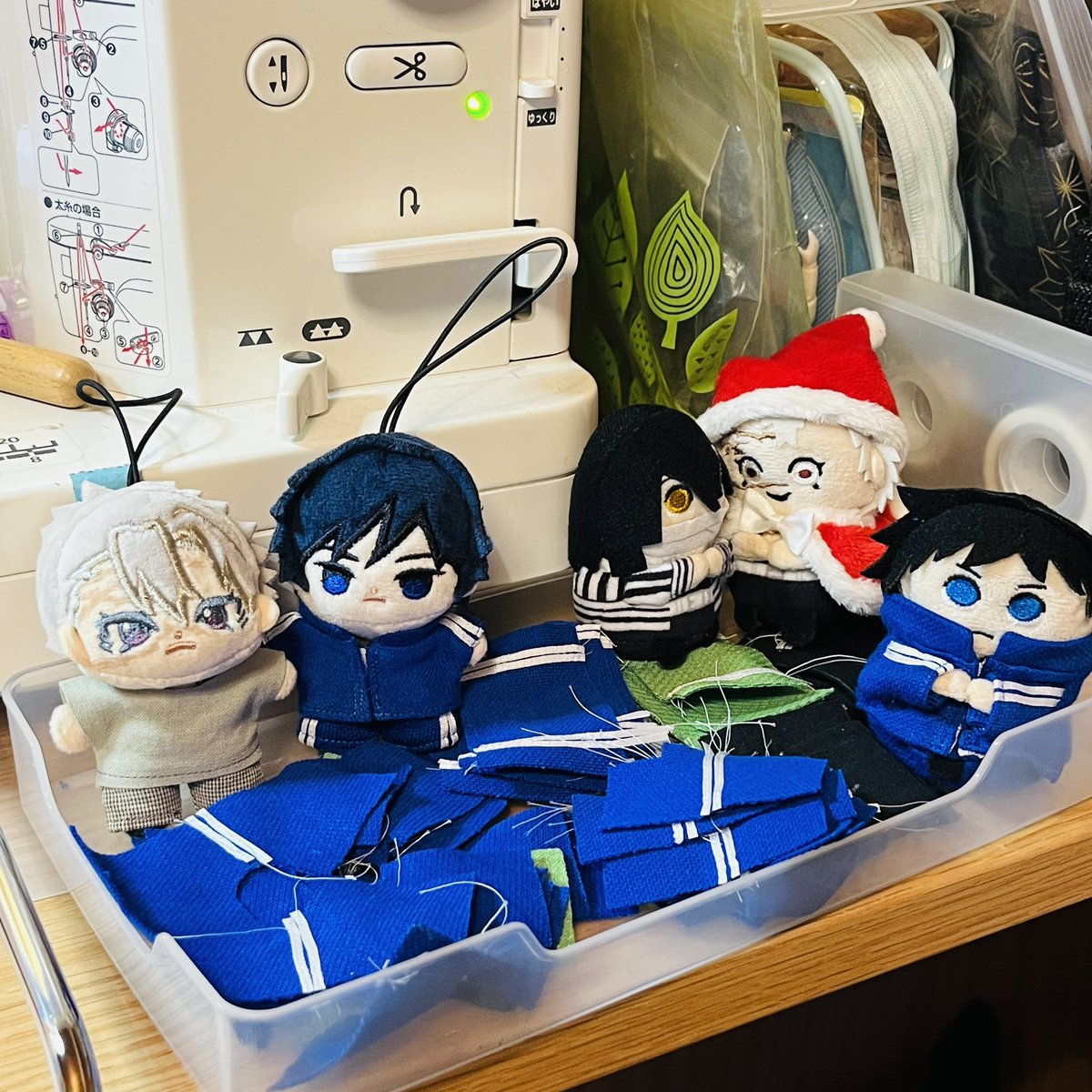 nayuta_119's tweet photo. 【スペNo.出ました】

2026/10/25
【SWEET HALLOWEEN FES 2026】
６号館Ｂ チ46b

ですって！蝶々さんと一緒です。お品書きはまだまだ💧今回は定番の浴衣と羽織袴以外におニューなものがある予定。

ライン縫い付けに飽きてきたので、気分転換にこびとさん達を激写📸

#こびとの衣裳部屋 https://t.co/CTFYdQPxYn
