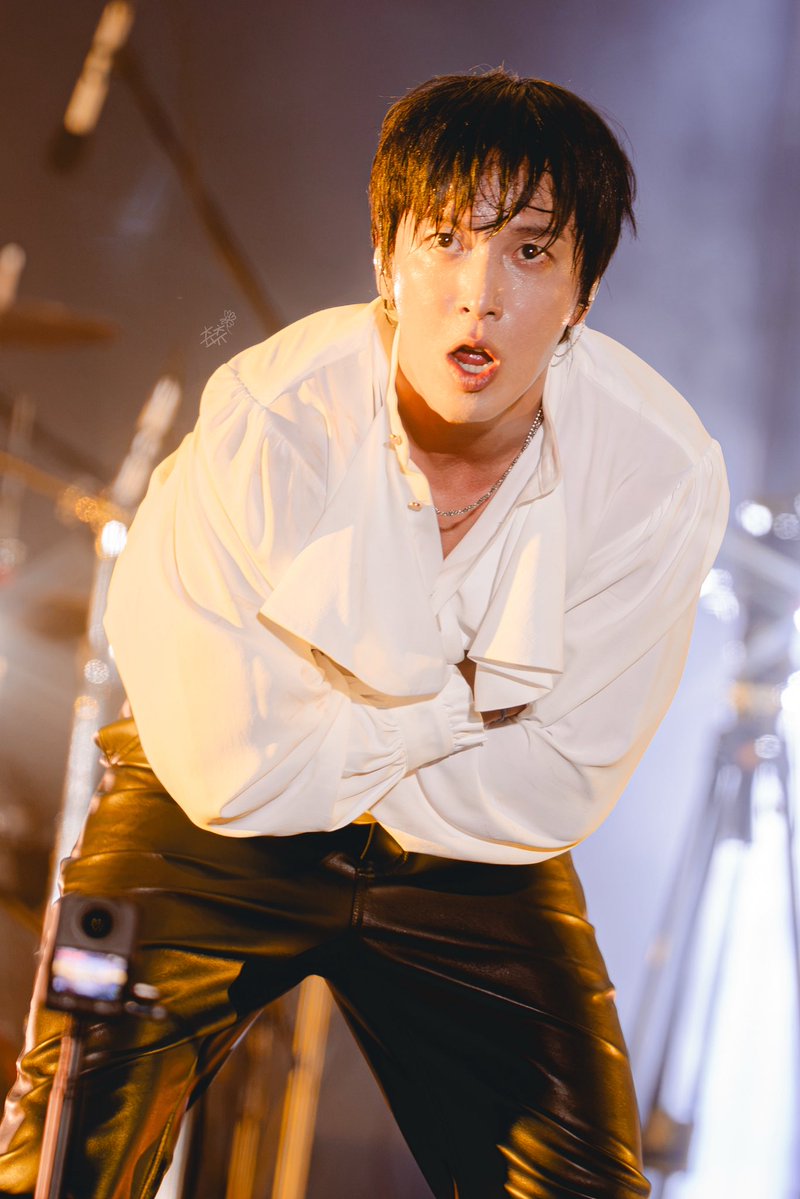 boice_chiuchiu's tweet photo. 261004 busan rock festival

@JYHeffect 
#jungyonghwa #cnblue #정용화 https://t.co/lh4k1Vflvm