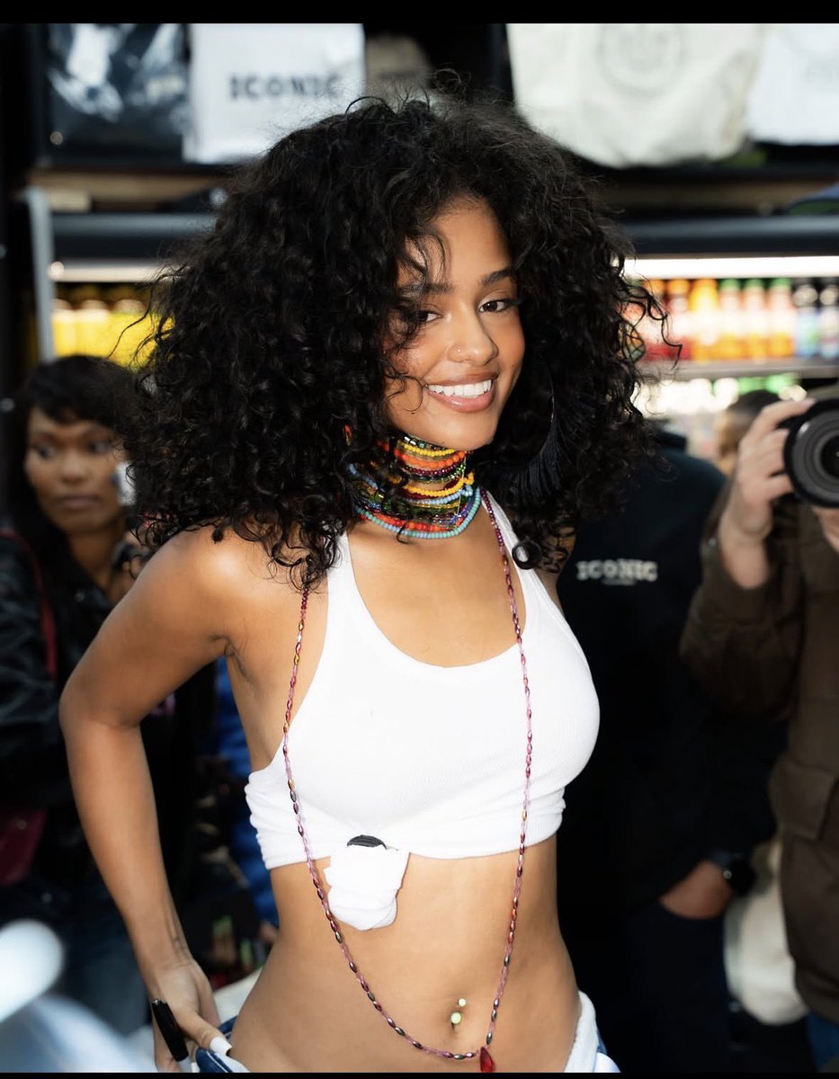 prettyxoxo1d's tweet photo. Tyla reportedly revealed why she turned down Kim Kardashian’s SKIMS offer:

“It’s crazy because they offered me $250K for the deal, but I honestly felt like they didn’t value me enough. As an African artist and a Grammy winner, I believe my fee should be somewhere between $600K and $1M. So I declined the offer because I feel like if I wasn’t African, they wouldn’t have come with such a low offer.”