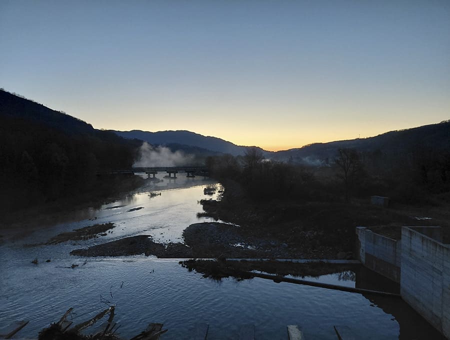 sentieripollino's tweet photo. Con i suoi 97 km, il fiume Sinni è il corso d’acqua più lungo del Parco del #Pollino. Nasce sul Monte Sirino e attraversa la Basilicata modellando paesaggi unici.
Scopri altro: https://t.co/c6MmwrkDDI
Foto ©Egidio De Maria
#Basilicata #Natura https://t.co/CJVxWgf0GK