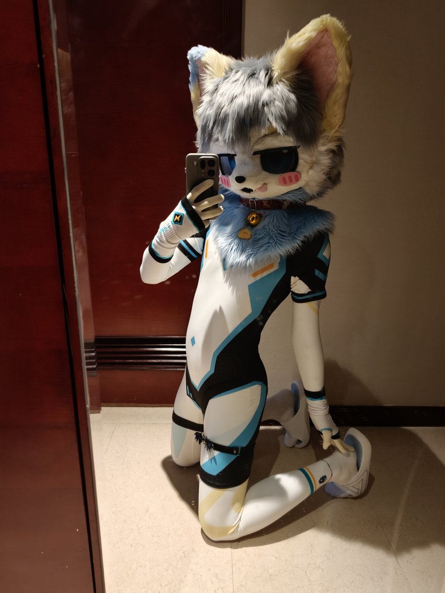 danhuangww's tweet photo. 小英雄🤤 #furry #兽太 #小英雄 #白袜 https://t.co/ExCvzAZpGA