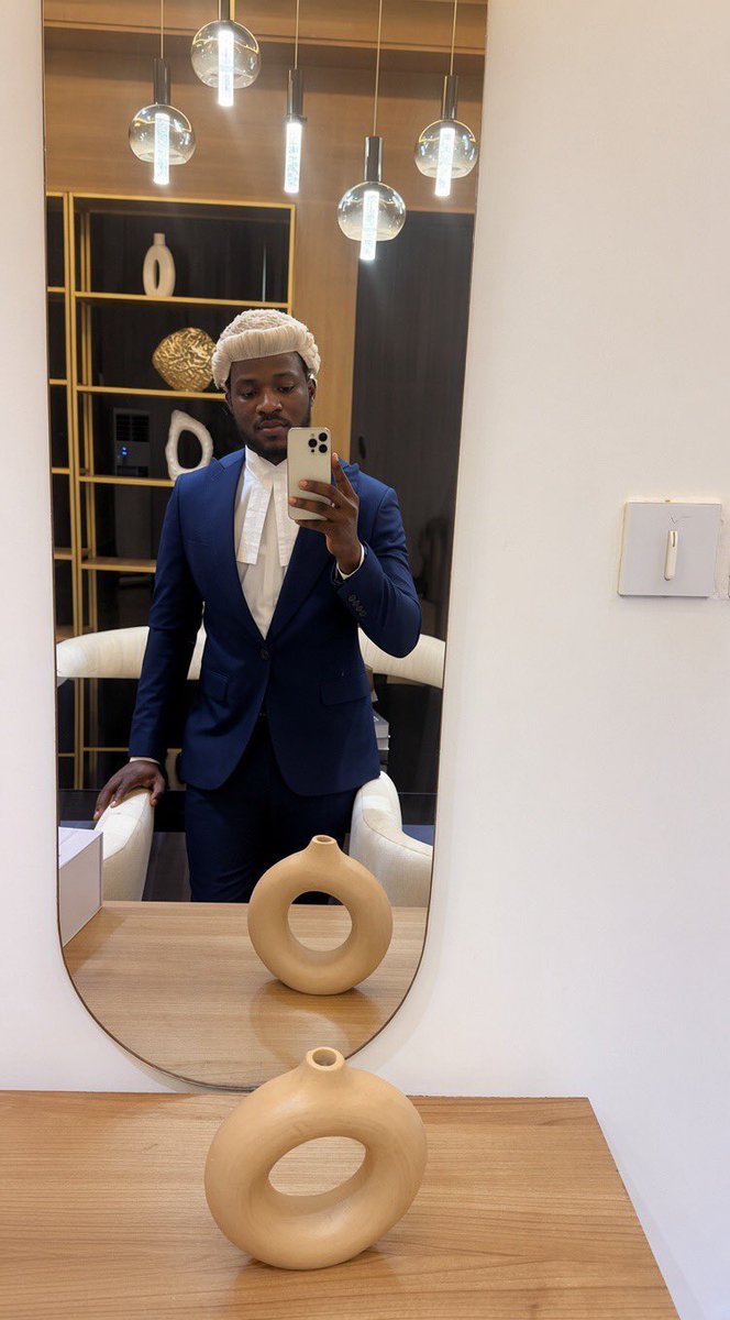 Mi_Lawal's tweet photo. 👨‍⚖️⚖️ https://t.co/VgRGTzlLjv
