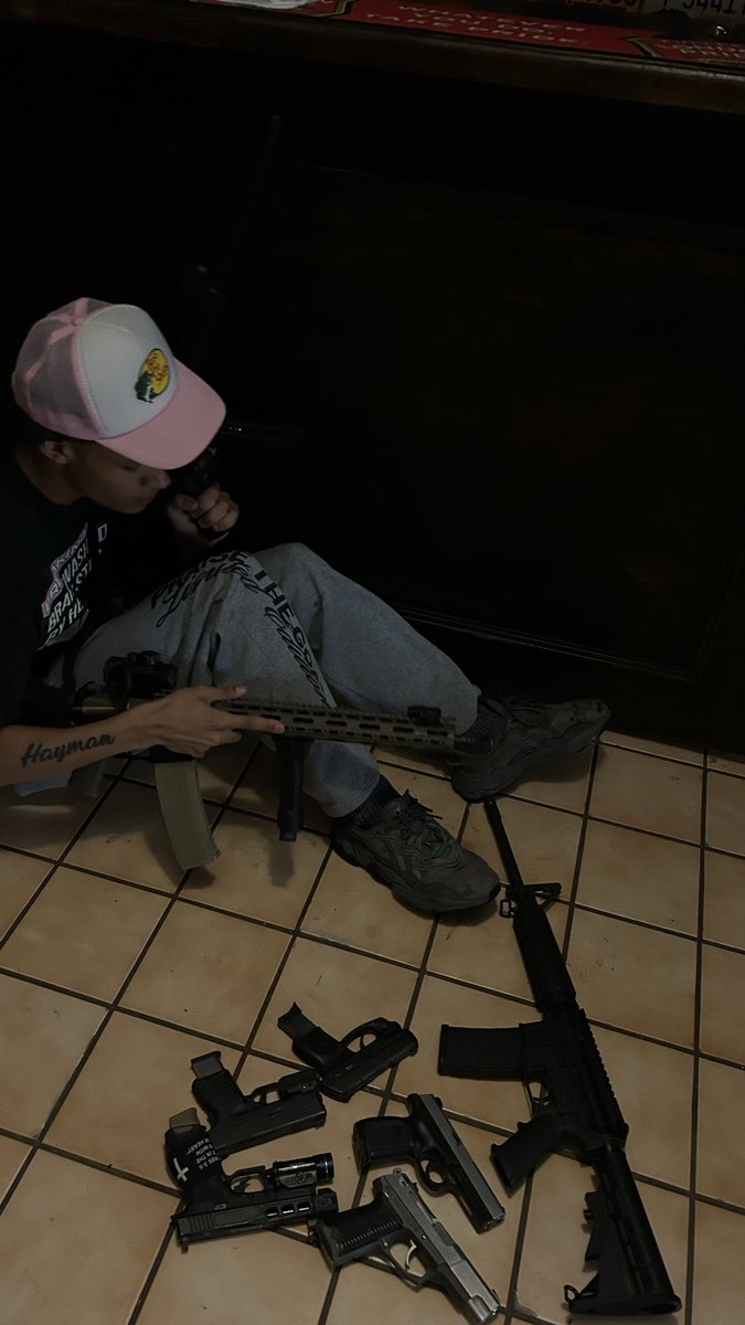 helluvadracs's tweet photo. Ever played call of duty #az #gun https://t.co/fekYZiKqoO