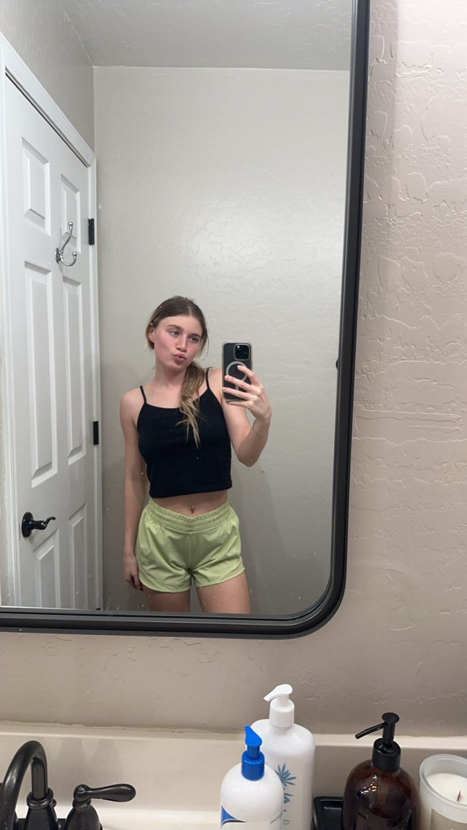 progoddesss's tweet photo. offering paid brutally honest dickratings &amp; sph sessions. Dm for rating. Unsolicited dick pics without payment will be blocked and reported

femdom paypig finsub humanatm findomme mistress cei joi boobworship bodyworship foot sph footfetish moneyslave chastity https://t.co/90OHm22jGm