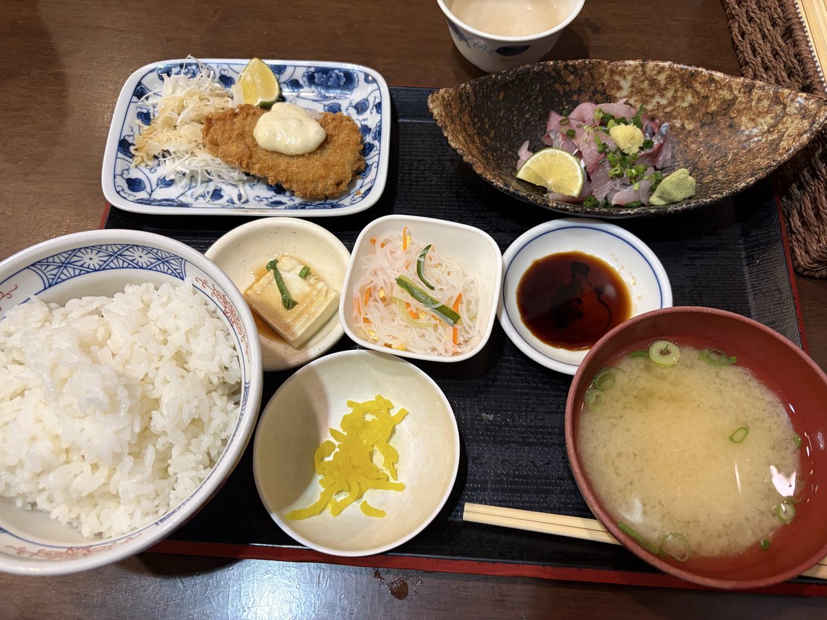 RYU0159480232's tweet photo. 博多に来てます。
すみません、侮ってました。
美味いです。 https://t.co/Ki5j0V05dT