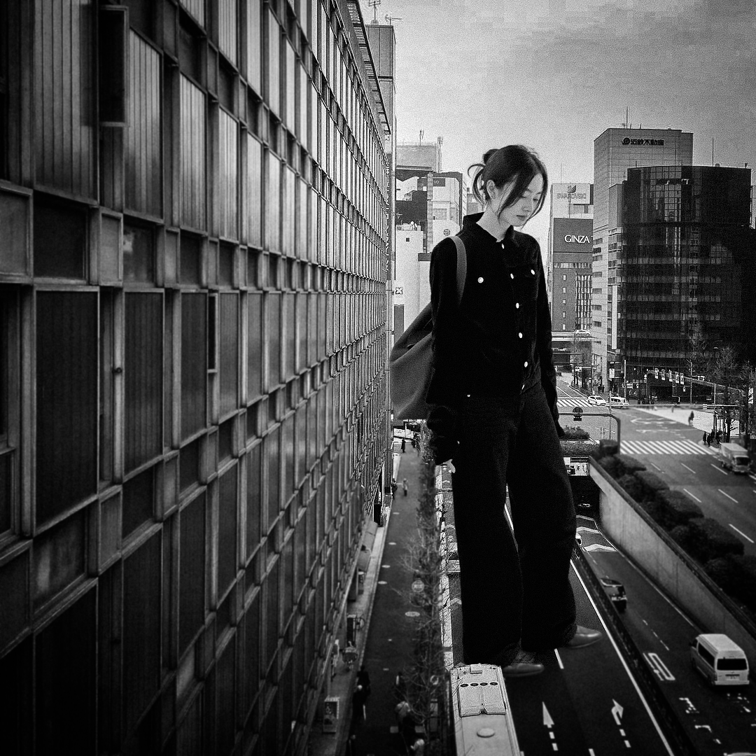 ColossalScale's tweet photo. Morning Commute. Ginza 8:17 A.M.
#sizetwitter #giantess 
Model: @gvgqqt https://t.co/FJGFduXgCw