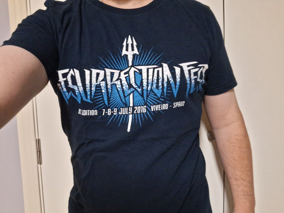 DavidGTato's tweet photo. #Metalshirt #ResurrectionFest2016 #IronMaiden #TheOffspring #Abbath #Gojira #BulletFromMyValentine #MunicipalWaste #RavenAge #BringMeTheHorizon #Hamlet #Crisix #ElectricCallboy #Hatebreed #Desakato #Madball #RiseOfTheNorthstar #EvilImpulse #WhileSheSleeps #Destruction #Volbeat https://t.co/mg4LY5LB6I