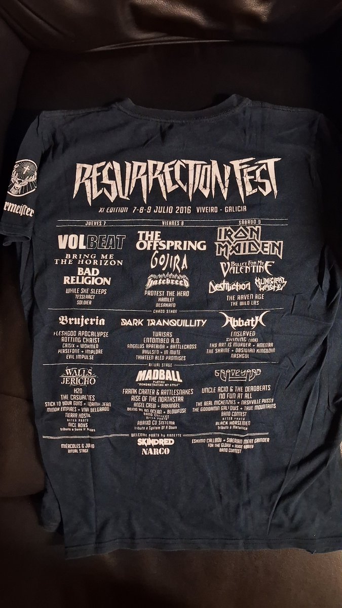 DavidGTato's tweet photo. #Metalshirt #ResurrectionFest2016 #IronMaiden #TheOffspring #Abbath #Gojira #BulletFromMyValentine #MunicipalWaste #RavenAge #BringMeTheHorizon #Hamlet #Crisix #ElectricCallboy #Hatebreed #Desakato #Madball #RiseOfTheNorthstar #EvilImpulse #WhileSheSleeps #Destruction #Volbeat https://t.co/mg4LY5LB6I