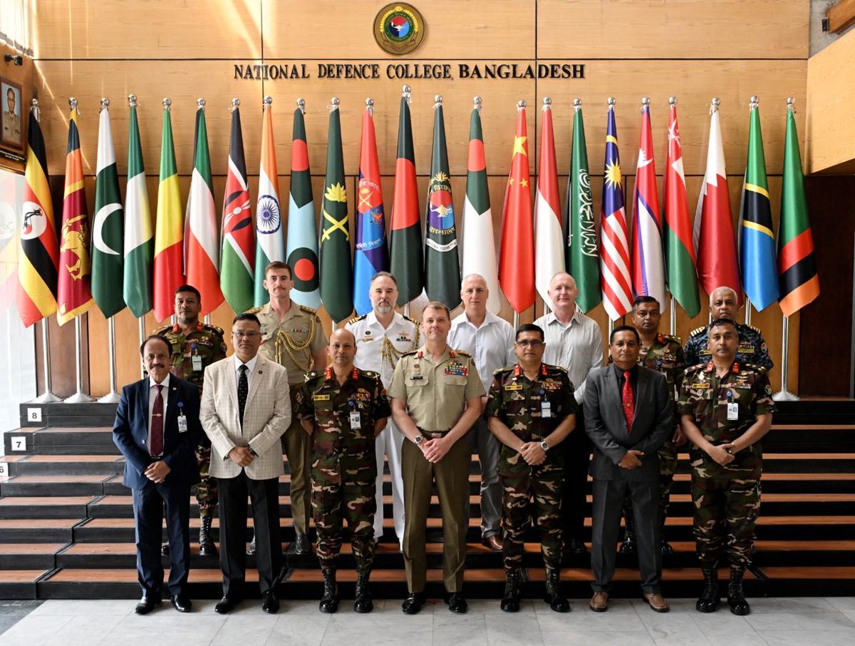 AusHCBangladesh's tweet photo. We welcomed Maj Gen Chris Smith, Australia's Deputy Chief of Army, to Bangladesh. He met senior Bangladeshi leaders and spoke at the National Defence College on our growing defence partnership and commitment to a secure Indo-Pacific region. https://t.co/I46lFHJhQw