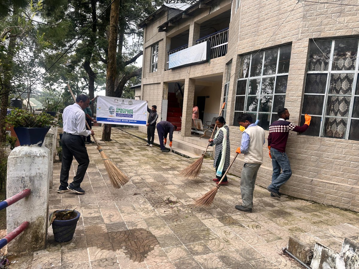 CBBakloh's tweet photo. 🧹 Cleanliness Drive organised at Cantonment Board Office & Hospital Premises, Bakloh.
Together for a cleaner, greener and healthier Bakloh! 🌿✨
#SHS2026 #SwachhataHiSeva2026 Swachh Bharat Urban Ministry of Housing and Urban Affairs @MoJSDDWS Ministry of Defence, India #nidem https://t.co/UelFLIiyWP