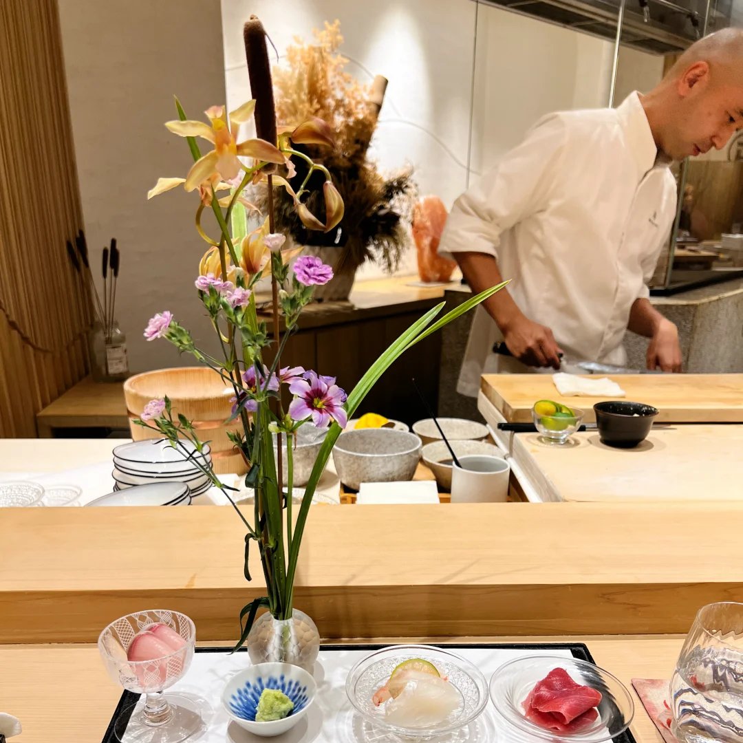AshwinJAuzbn's tweet photo. An omakase experience that includes flower arranging 💐 https://t.co/1DaJmU1MaM
