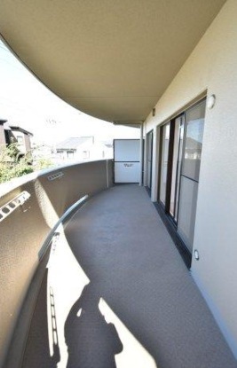 GoofeeHome's tweet photo. 北大阪急行電鉄「桃山台」駅 徒歩28分 
 広さのあるLDKと収納スペースを備えた3LDK。
 リフォーム済の住空間で、新生活を始められます
 GoofeeHOME 📍豊中市庄内西町4-19-10 
📞0120-067-418 
🌐https://t.co/5C7vCY3bba
 #セントラル東豊中
#豊中市不動産 
#北摂不動産 
 #GoofeeHOME 
#国際協力の日 https://t.co/dtEN41ZW8D