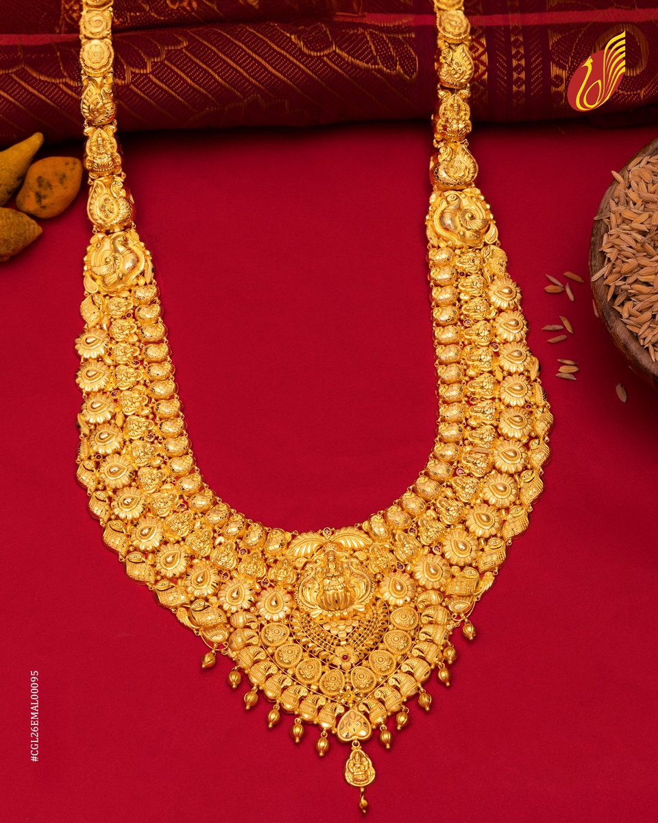 Thangamayilltd's tweet photo. Royal tradition, made for today.
Thangamayil Jewellery’s CBE Collection Malai brings rich traditional elegance and grand detailing together in one statement piece.
#ThangamayilJewellery #CBECollection #MalaiCollection #TraditionalGoldJewellery #BridalJewellery #WeddingJewellery https://t.co/vdz488BJIU
