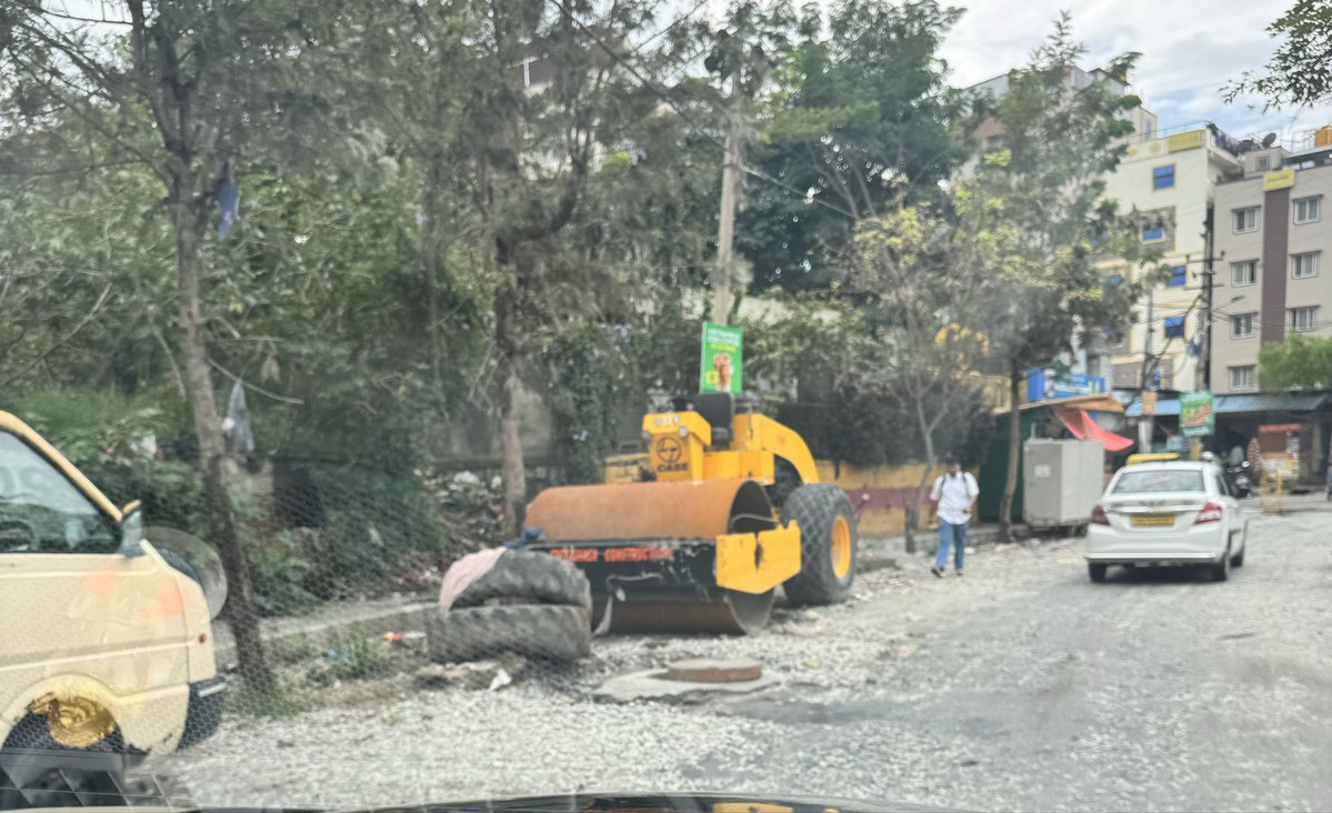 anandkrv's tweet photo. Many tickets have been raised and also reopened, 6 months have been passed in this dust and stone area road. simply system side they close without giving quality work.

We are approaching you through social, hoping something could be better. https://t.co/y7zvjA2s83
