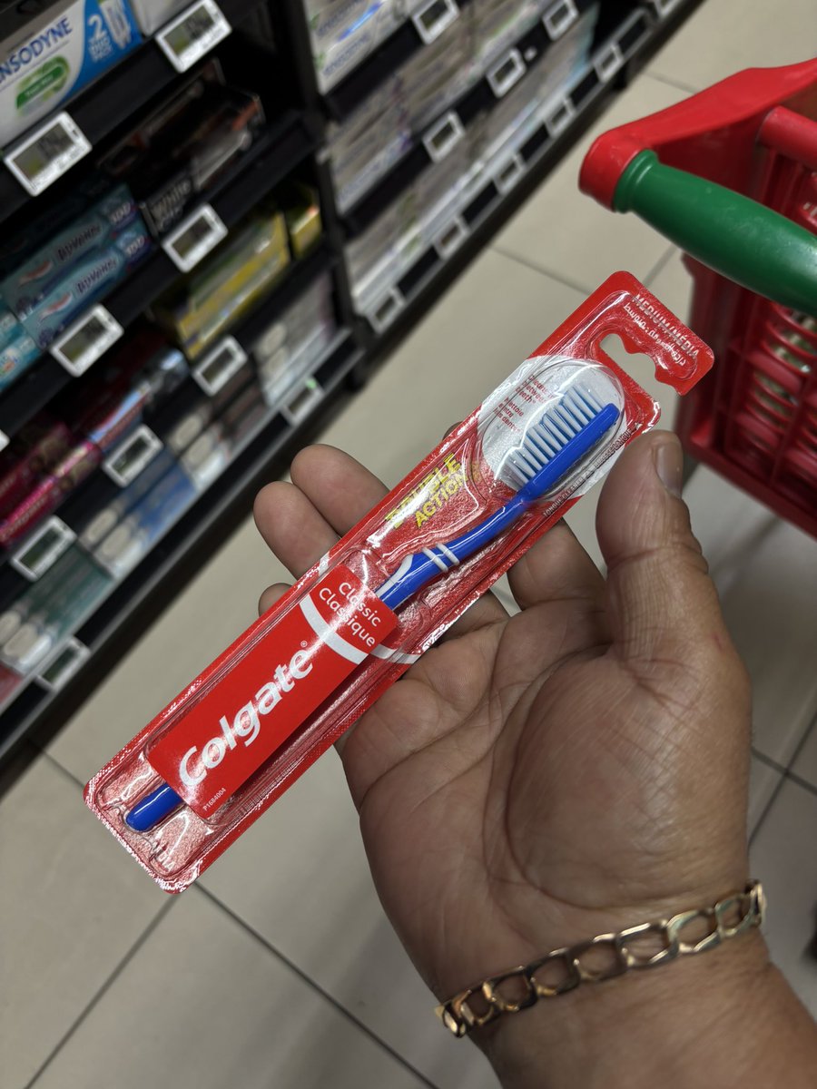 BalisoMlamli's tweet photo. No one can convince me that this is not a scrubbing brush ❤️ https://t.co/ZSE77ty3gh