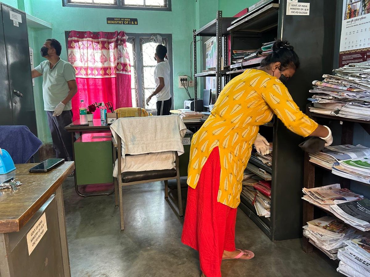 CBCGuwahati's tweet photo. A cleanliness drive was conducted today at the CBC Field Office, Silchar with active participation from officials and staff. The initiative reflects our collective commitment to keeping our workplaces clean, hygienic and environmentally friendly.

@CBC_MIB @MIB_India https://t.co/pcENXxhVSo