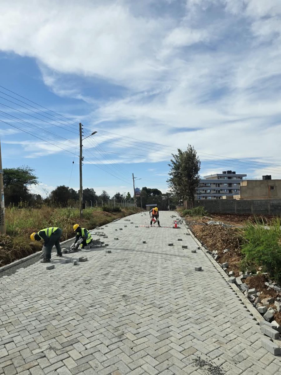 HonKangata's tweet photo. Ongoing cabro works - Maragwa,Gathanji, Kenol Smart City. Part of our countywide urban roads upgrade programme. https://t.co/SaTT62GFxx