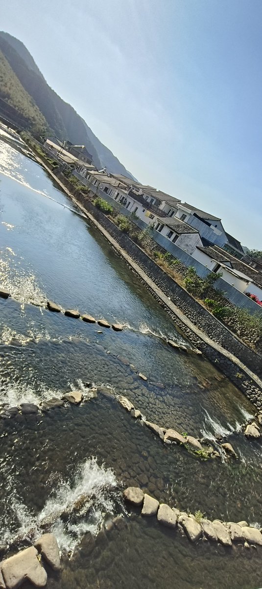 MAPPFEP's tweet photo. 又路过一个小山村，天气好拍什么都漂亮 https://t.co/7pDI93QSUo